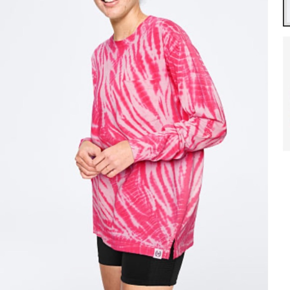 VS PINK CAMPUS TEE—PRICE FIRM - Picture 3 of 3